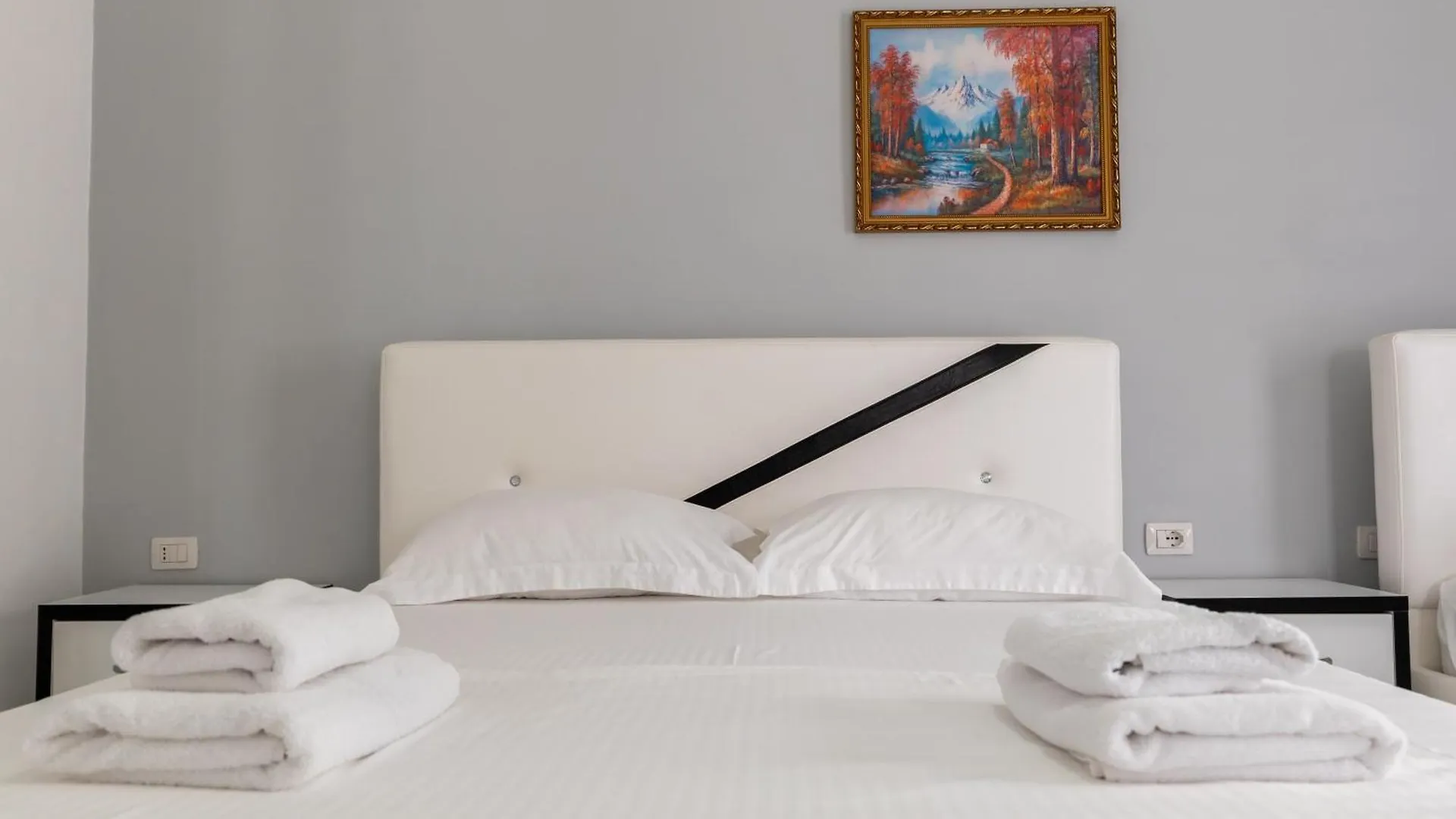 Hotel Artur2 卡萨米尔 3*,