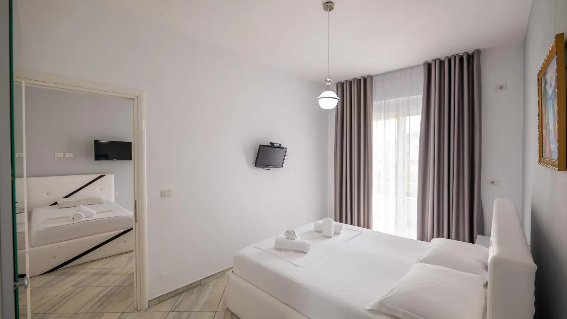 Hotel Artur2 卡萨米尔 招待所